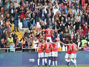 Süper Lig: DG Sivasspor: 3 - MKE Ankaragücü 1 (Maç sonucu)