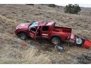 Kırıkkale'de kamyonet şarampole devrildi: 2 yaralı