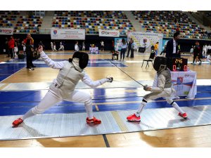 Eskrimde Gençler ve Büyükler Epe Türkiye Şampiyonası Konya'da yapılacak