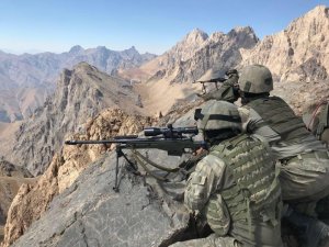 Hakkari’de 3 terörist etkisiz hale getirildi