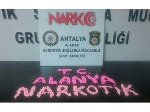 Alanya’da 560 adet uyuşturucu hap ele geçirildi
