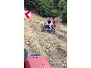 Tarladan hırsızlık yaparken görüntülerini çekti, jandarmaya yakalattı