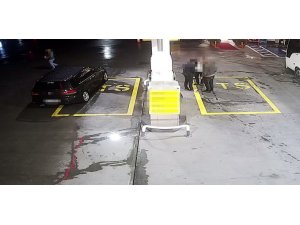 Kaza yapan tırdaki yaralı göçmenleri yaralı halde bırakıp kaçan insan kaçakçıları yakalandı