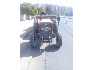 Traktör sürücülerine reflektör cezası