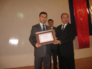 Başarılı okullara ödül verildi