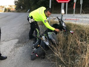 Yeni aldığı motosikleti ile kaza yaptı