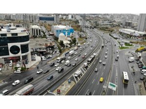 Metrobüs kazası havadan görüntülendi