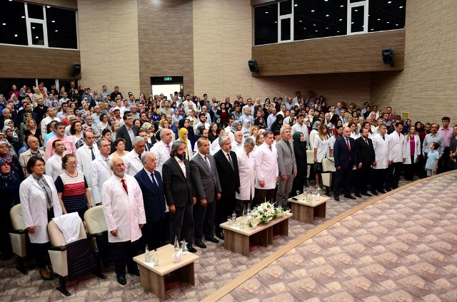 NEÜ ve ASÜ’de beyaz önlük giyme heyecanı