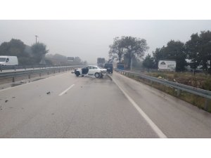 Bursa’da yağmurla gelen zincirleme kaza: 3 yaralı