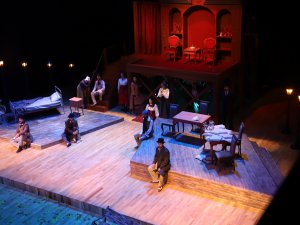 Konya Şehir Tiyatrosu “Suç ve Ceza” oyunuyla perdelerini açtı