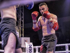 Serhat Değirmenci, Hollandalı rakibini nakavt etti