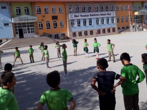 74 antrenör, 76 okulda spor yaptırıyor