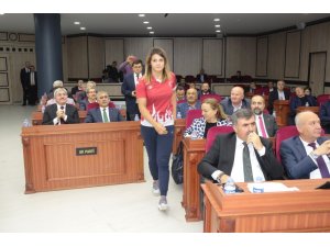 Dünya şampiyonu Büyükşehir Belediye Meclisi’nde