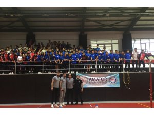 Voleybolcular öğrencilerle buluştu