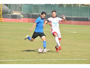 Karaköprü Belediyespor liderliğe yükseldi