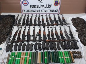 Tunceli’de teröristlerin 2 silah deposu imha edildi