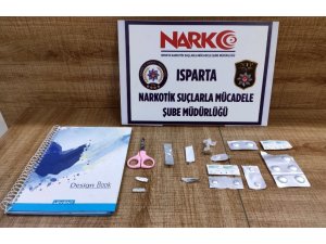 Isparta polisinden zehir tacirlerine darbe: 22 gözaltı