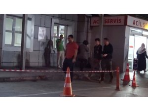 Kendisini döven babasını bıçakladı, okul kıyafetiyle gözaltına alındı