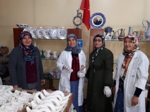 Emet’te ’Ateşte açan çiçekler’ ilçe ekonomisine katkı sağlıyor