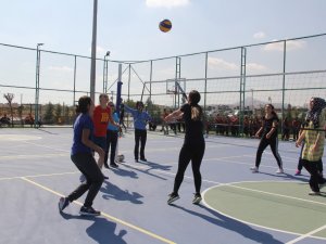 ‘Evinin Sultanları’ ve ‘Sokaklar Bizim’ başladı