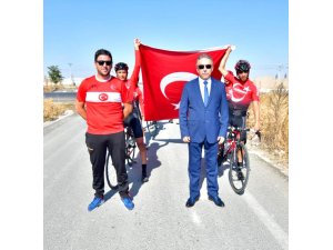 Vali Toprak’a bayraklı karşılama