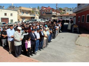 Kayseri’de eşinin öldürdüğü kadın toprağa verildi