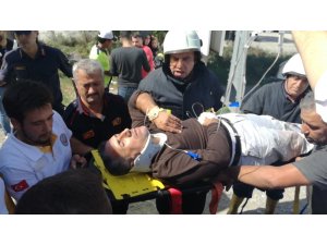 Söke’de turistleri taşıyan midibüs kaza yaptı: 4 yaralı