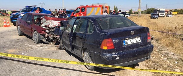 Konya'da iki otomobil çarpıştı: 2 ölü, 3 yaralı