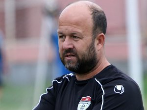 Manisaspor’da teknik direktör Aslan istifa etti