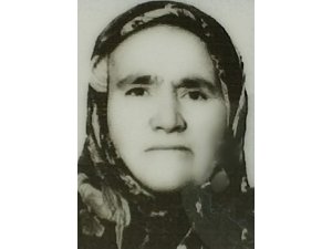 Freni tutmayan traktör evinin önünde oturan kadını öldürdü