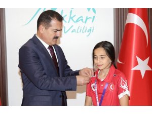 Dünya şampiyonu Tatlı’dan Vali Akıyık’a ziyaret