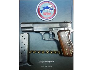 Şüpheli şahıslardan silah ele geçirildi