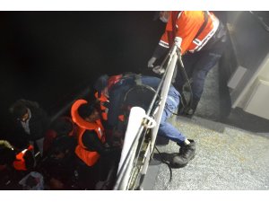 Edirne açıklarında 33 düzensiz göçmen yakalandı