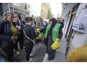 İHH'den Bosnalı yetimlere yardım