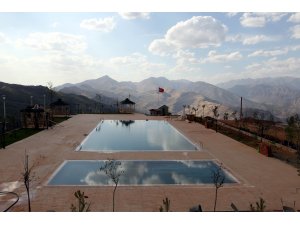 Üs bölgesinin sosyal tesise dönüştürülmesi çalışmaları sürüyor