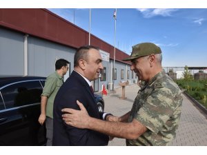 Vali Soytürk’den Tümgeneral Uzun’a ziyaret