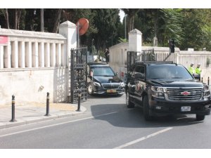 Cumhurbaşkanı Erdoğan’a cuma namazı çıkışında yoğun ilgi