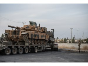 Sınıra tank ve komando sevkiyatı