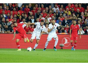 EURO 2020 Elemeleri: Türkiye: 0 - Arnavutluk: 0 (İlk yarı)