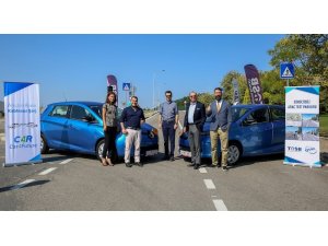 Kablosuz paylaşımlı şarj teknolojisi, sürücüsüz araç test parkurunda