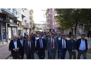 Başkan Öz, sporla ilgilenen gençlerle yakından ilgi gösteriyor