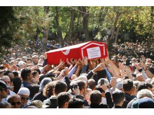 Konyalı şehit son yolcuğuna uğurlandı