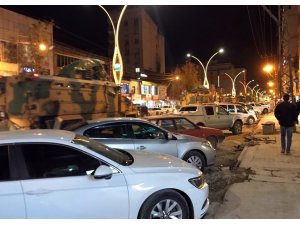 Yüksekova’dan Irak sınırına askeri sevkiyat