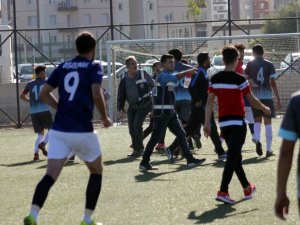 Maç bitti kavga başladı