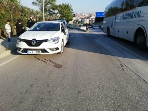 Otomobilin çarptığı elektrikli bisiklet sürücüsü hayatını kaybetti