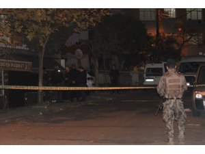 Beyoğlu’nda bir dükkanın önüne ‘ses bombası’ atıldı