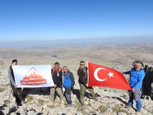 Dağcılar Geyik Dağı'na tırmandı