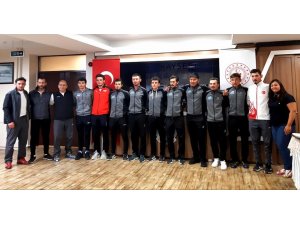Bisikletçiler Erciyes’te kamp yaptı