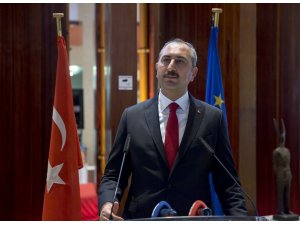 "Türkiye, operasyonu uluslararası hukuk çerçevesinde sürdürmektedir"