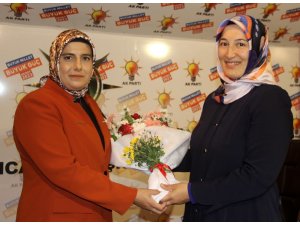 AK Parti Kadın Kollarında görev değişimi